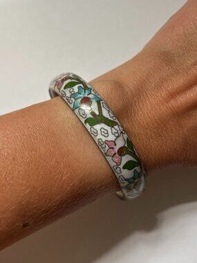 Vintage Cloisonné Floral Bangle Bracelet | White Enamel Hinged Bracelet